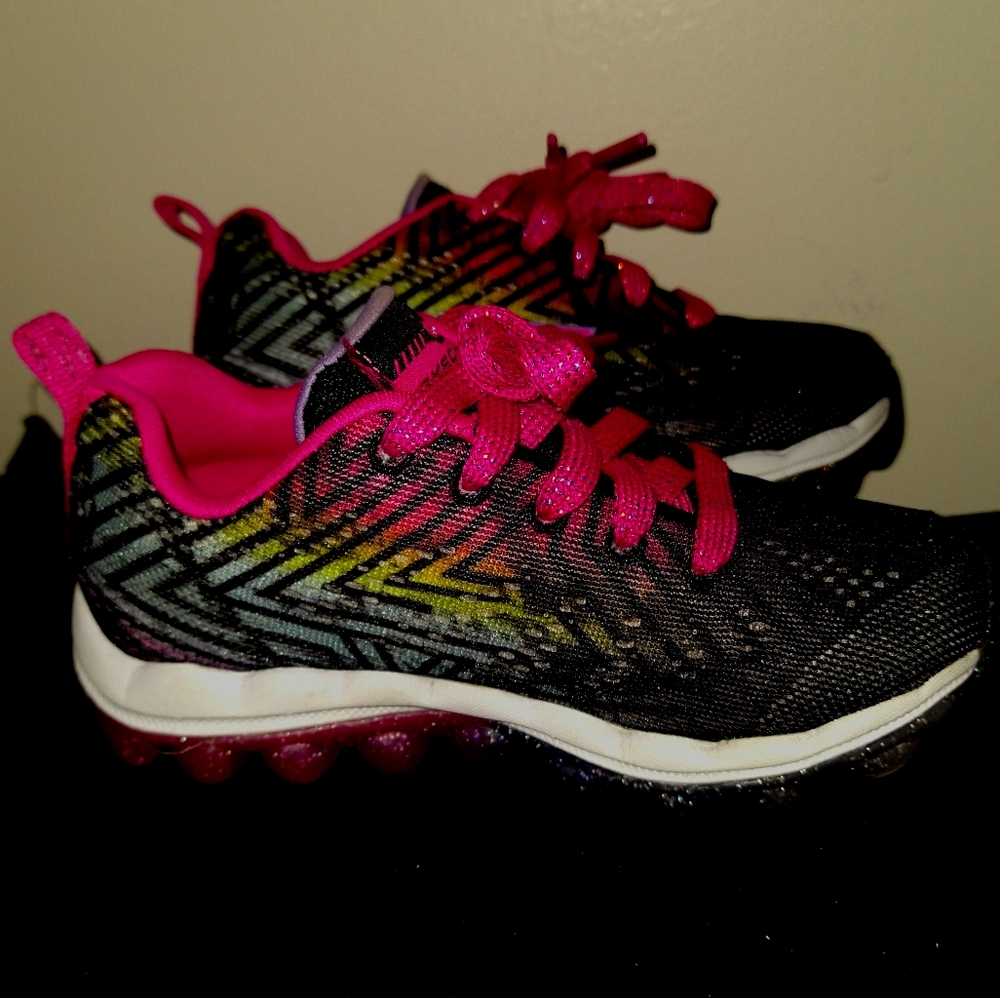 BEYOND Comfy Lit'l Girls Skechers 10.5t! - Picture 6 of 10